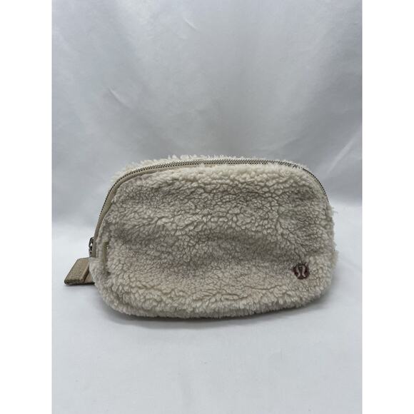 Lulu Everywhere Women's Belt Bag - Tan Fleece Sherpa - Picture 1 of 11